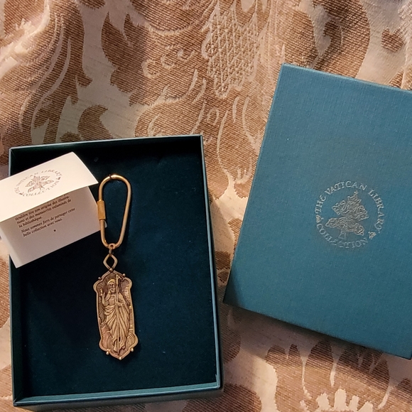 The Vatican Library Collection GoldPlate Resurrection of Christ Keychain NIB - Picture 1 of 6
